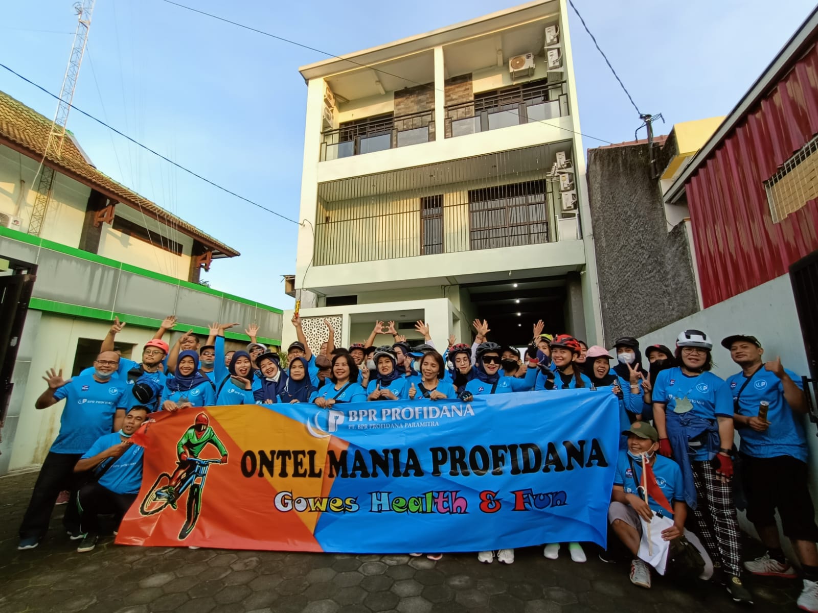 PROFIDANA ONTHEL MANIA
